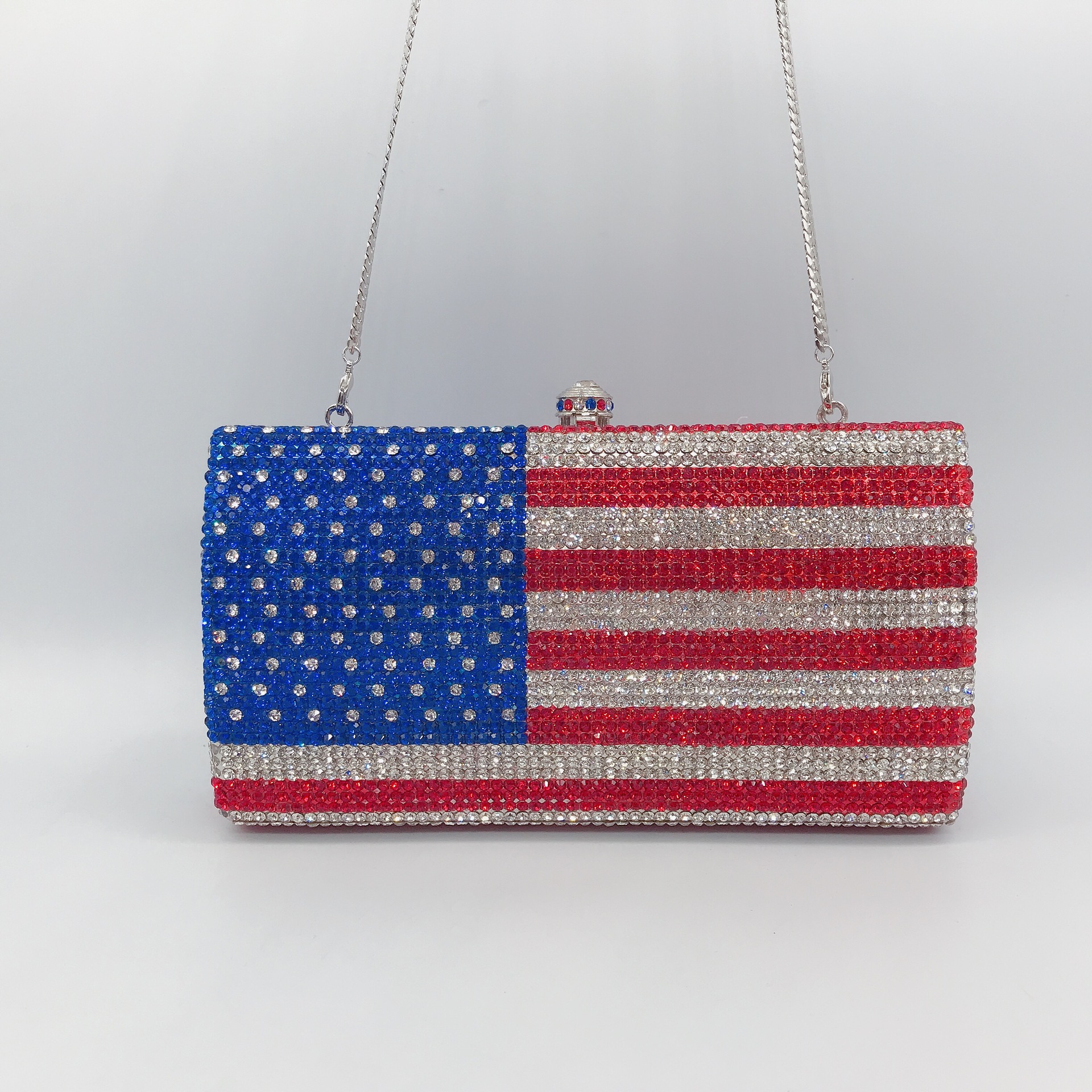 Nuevo paquete de cena estadounidense transfronterizo bolsas tridimensionales bolsas de mano de taladro europeo y americano embrague nueva aleación