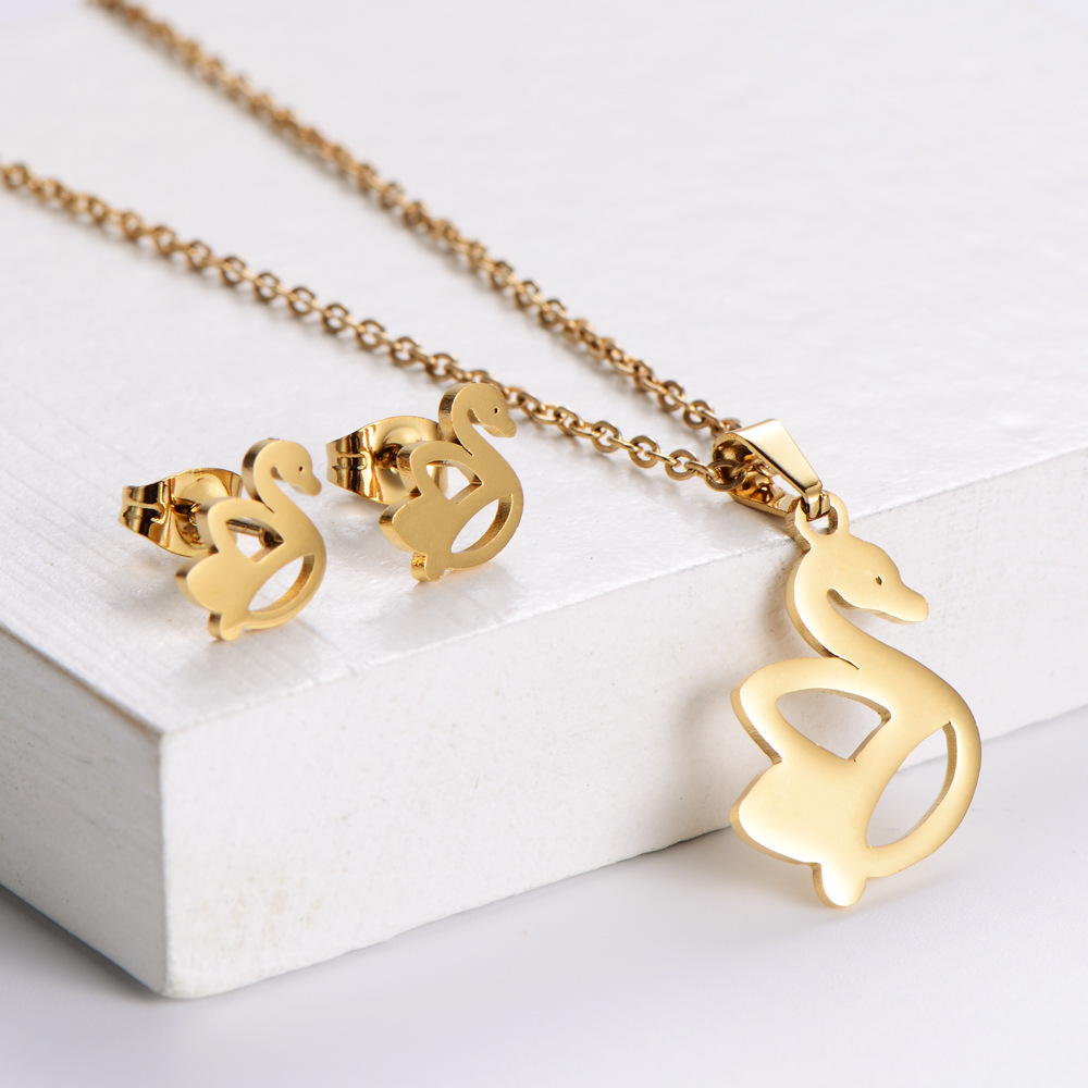 AML Boutique Set Jewelry White Swan Best-Selling Womenu0027s New Trend Cutting Polished Pendant Cros