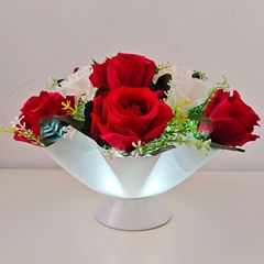 新しいバラの花束のナイトライトのアイデアの雰囲気のランプは誕生日のバレンタインデーのプレゼントを並べます。