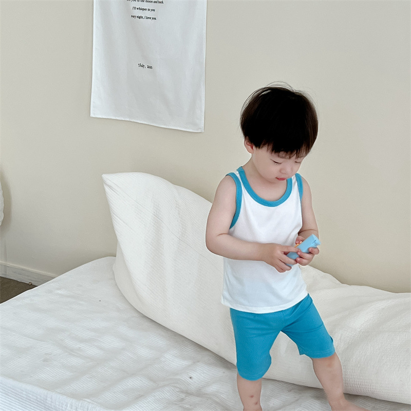 Ropa de verano para niños 2025 nuevo traje de chaleco de verano para bebés estilo delgado traje de pantalones cortos de contraste para niños coreanos