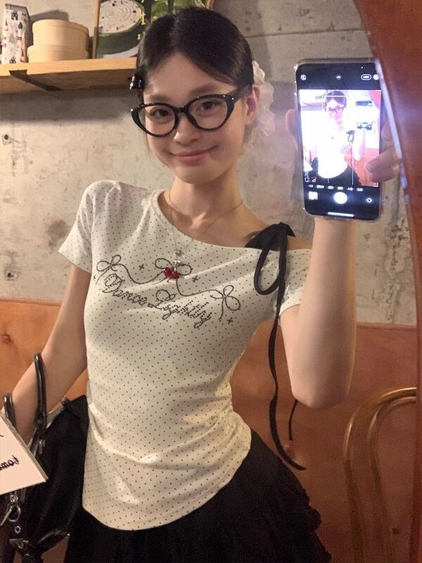 韩系别致白色波点烫钻斜肩短袖t恤女夏季修身露肩绑带蝴蝶结上衣|undefined