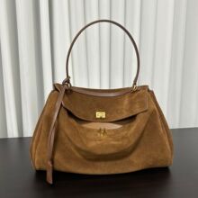 ����Ů2024�¿��ﶬ��Ƥ������ͨ��б�������μ�Ҹ�����؄P���