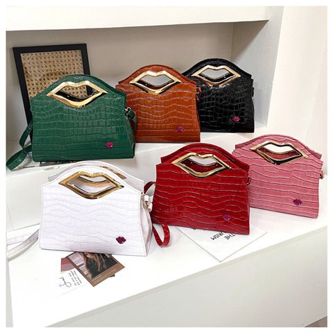 2022 large capacity shoulder messenger bag ins retro cross-border handbag European and American Korean Style Fashion Women's Small square bag