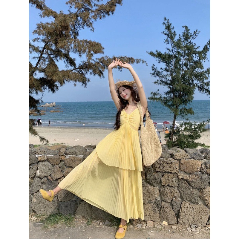 法式黄色海边度假风吊带裙女夏季法式温柔褶皱挂脖连衣裙长裙子|undefined