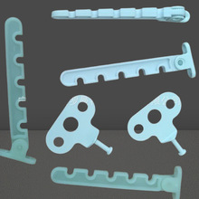 尼龙风撑  塑料风撑  颜色有黑色和白色   金属挂钩   高质量