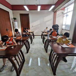 [Седловый стол] Новый китайский стиль сплошной древесина антикварная детская каллиграфия, каллиграфия, каллиграфия, преподавательский стол, стул и стул.