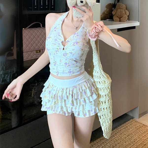 Yan 2026 New Floral Pure Desire Style Two-Piece Swimsuit for Women, Bikini with Boyshorts, Conservative Halter Neck, Covers the Body and Makes You Look Slimmer