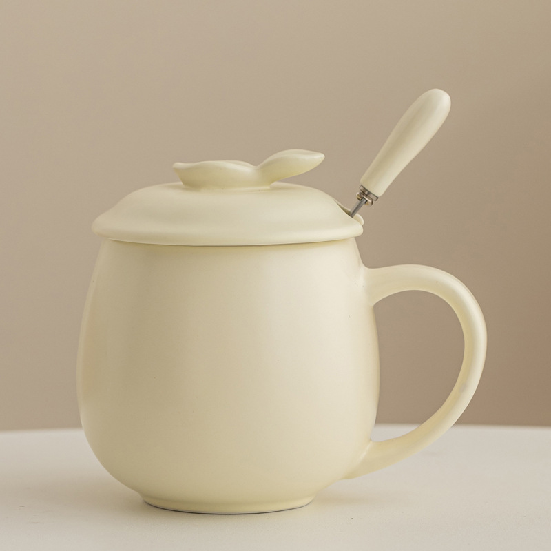 Taza de oficina de cerámica macarón blanco puro mate mate taza de agua taza de esmalte de color con cubierta cuchara logotipo grabado