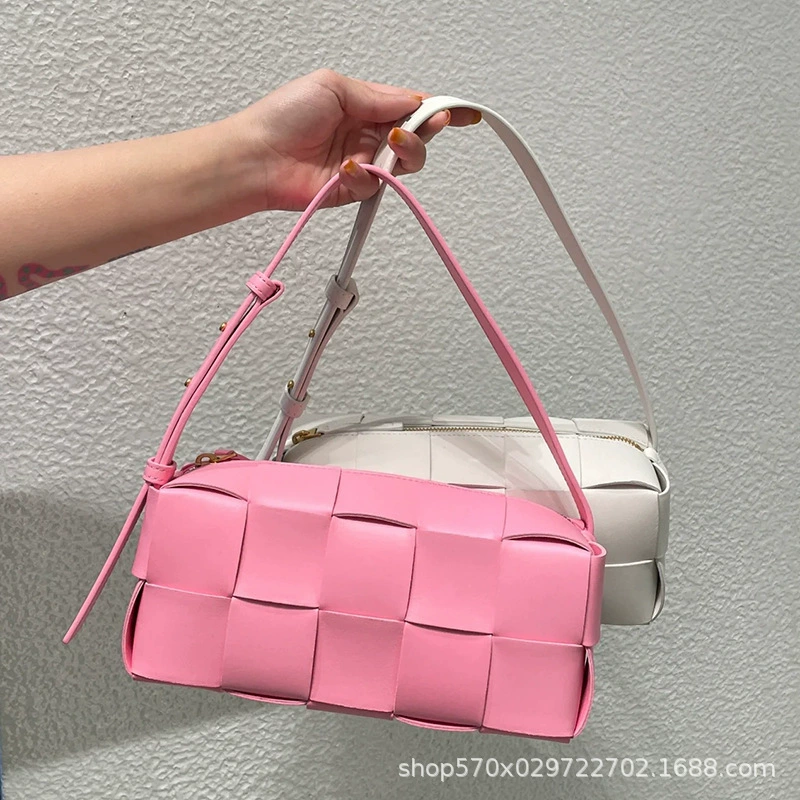 Woven handheld one-shoulder bag, 2023, high-end
