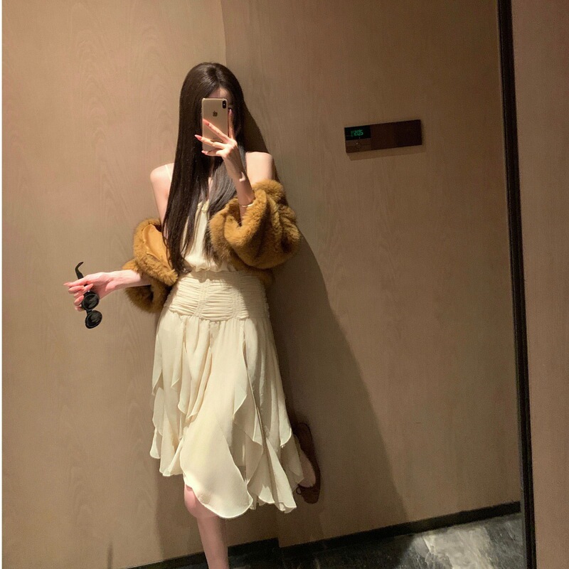 Black and Gold Aesthetic, French-Style Chic and High-End Slim-Fit Knitwear + Camisole Top + Irregular Skirt Set Black and Gold Aesthetic, French-Style Chic and High-End Slim-Fit Knitwear + Camisole Top + Irregular Skirt Set