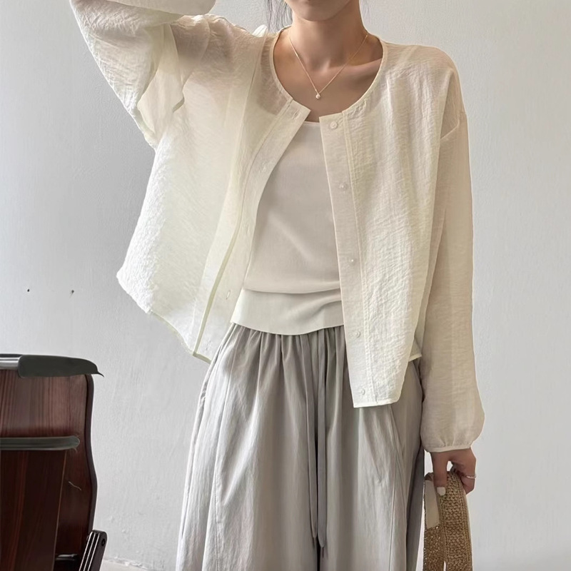 Korean Round Neck Long-Sleeved Thin Sun Protection Shirt 2025 Summer New Loose Casual Versatile Tops for Women Wholesale Korean Round Neck Long-Sleeved Thin Sun Protection Shirt 2025 Summer New Loose Casual Versatile Tops for Women Wholesale