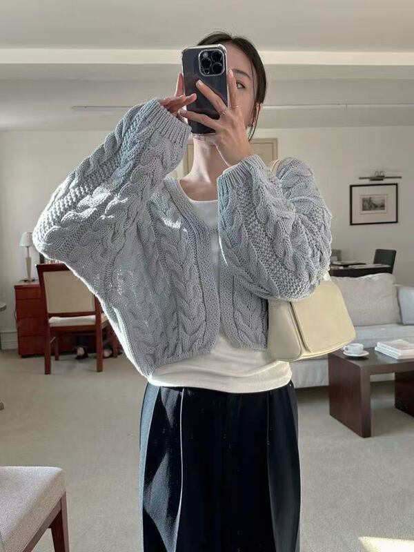chic复古麻花V领长袖毛衣开衫女秋冬新款宽松短款慵懒风针织上衣|undefined