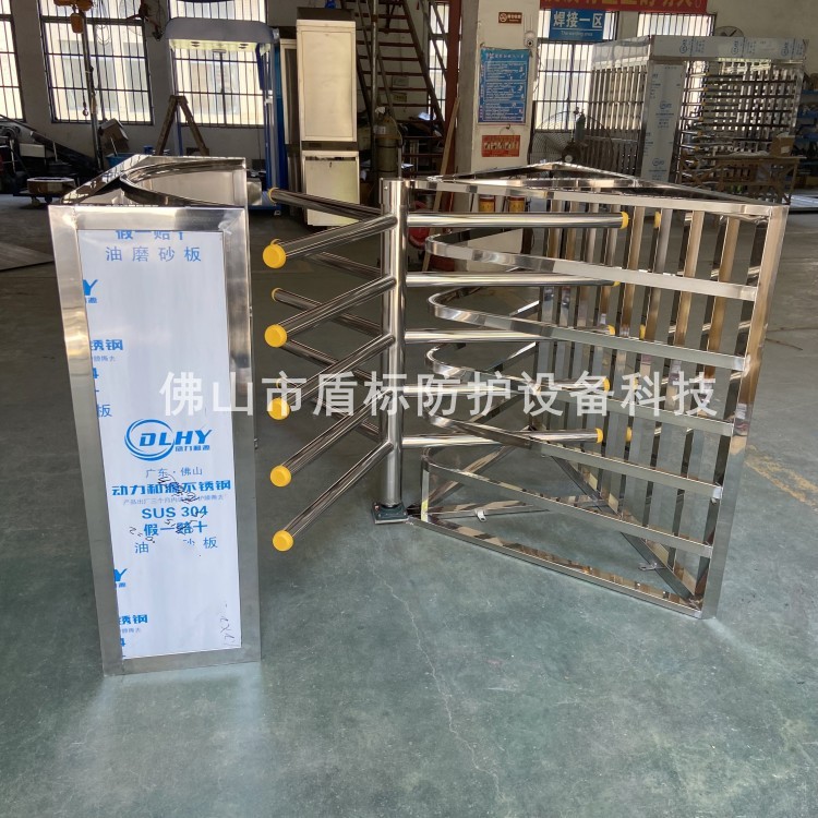 游乐园入口单向通道门 电动旋转栅栏道闸 不锈钢手推旋转通道滚闸