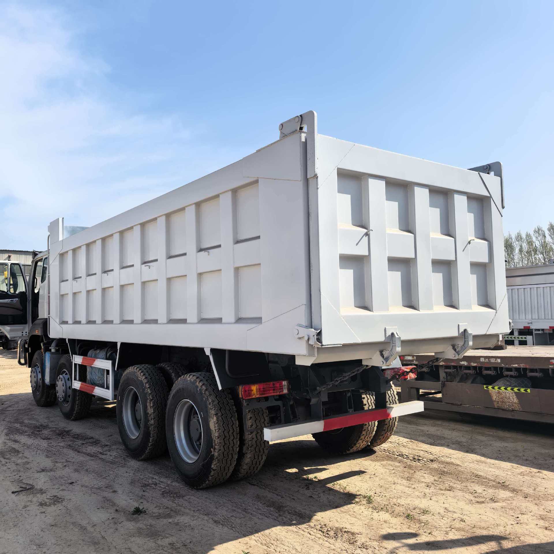 Cross-border Sinotruk Howo 8*4 Dump Truck, African Sinotruk Howo Tipper Truck, HOWO 8X4 Dump Truck