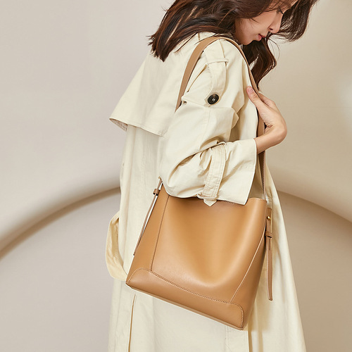 Bucket bag women's  new bag high-end texture tote bag fashion large capacity commuter shoulder crossbody bag