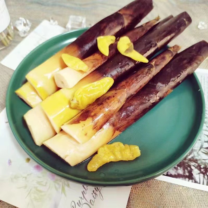 【整箱批發】小小春手剝筍500g泡椒味香辣味竹筍休閒零食開袋即食