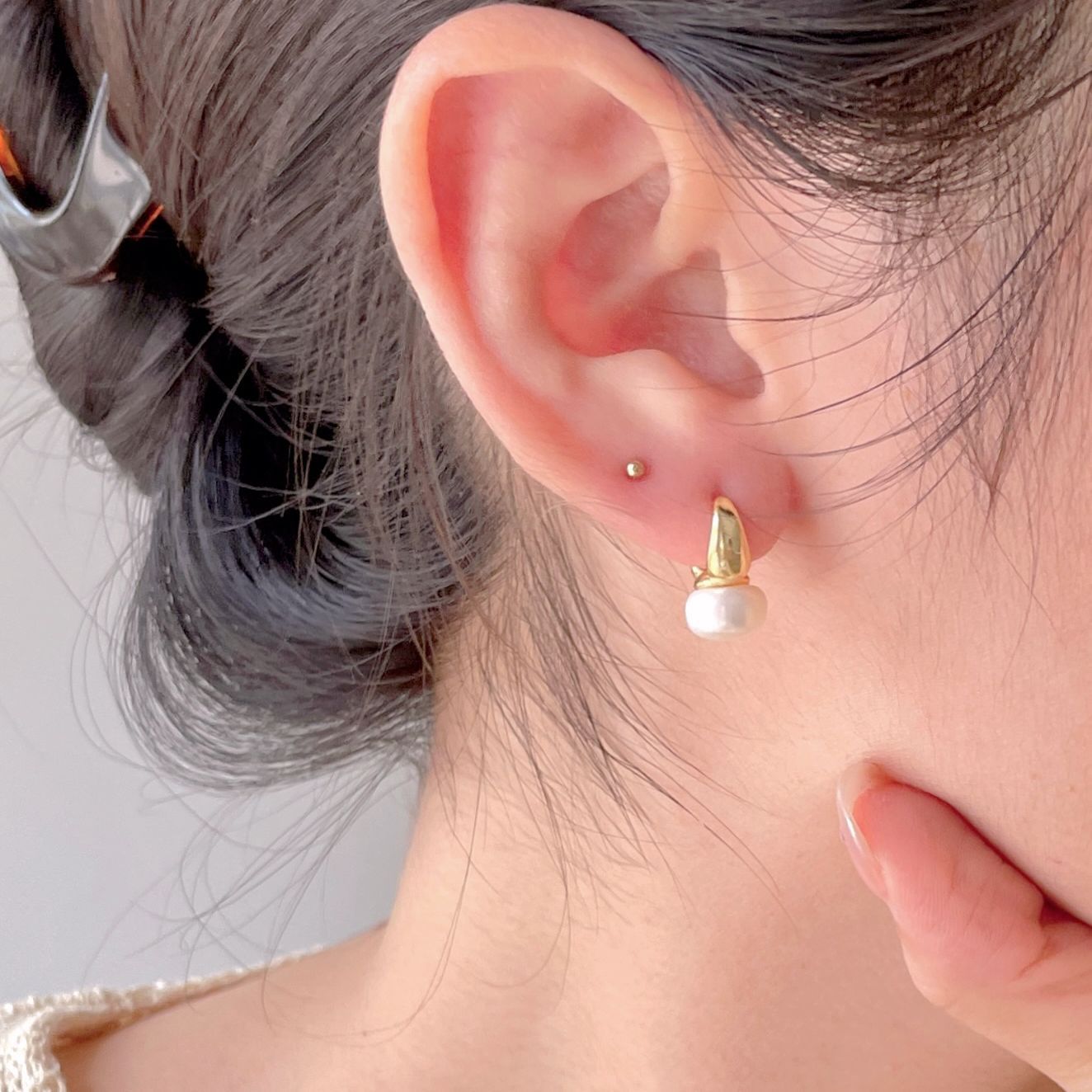 5g Weight 925 Sterling Silver Ear Needle Material 18K Gold Plated Plating Material Pearl Inlay Material Earrings Classification 1 Pair Quantity Daily Occasion 925 Sterling Silver Material Round Pattern All Seasons Season Women's Gender Inlay Design Simple Style Style 1 Pair 18K Gold Plated 925 Sterling Silver Pearl 925 Sterling Silver Earrings Round Earrings 7