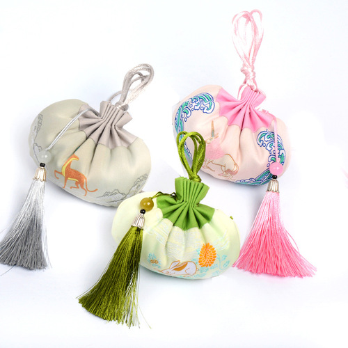 Factory wholesale ancient style palace Hanfu accessories pouch pendant DIY portable sachet good luck bag animal series sachet 