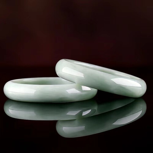 Manufacturer wholesale emerald color light green floating jade bracelet Guizhou green flat jade bracelet live broadcast gift supply