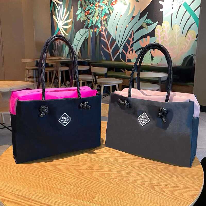 Dopamine Contrast Multi-Layer Handbag with Baby Fashionable Solid Color Mummy Bag Square Mini Compact Portable Handbag