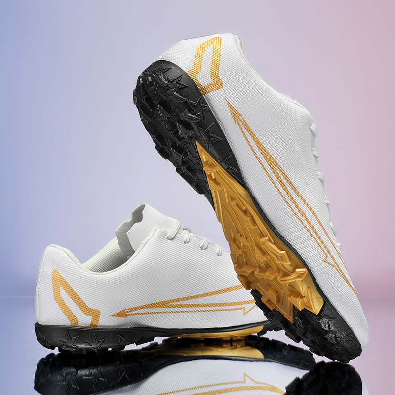 2025 nuevos zapatos de fútbol con uñas rotas antideslizantes transfronterizos, zapatillas de entrenamiento deportivo profesional para hombres, zapatillas de deporte para jóvenes de corte bajo image 11