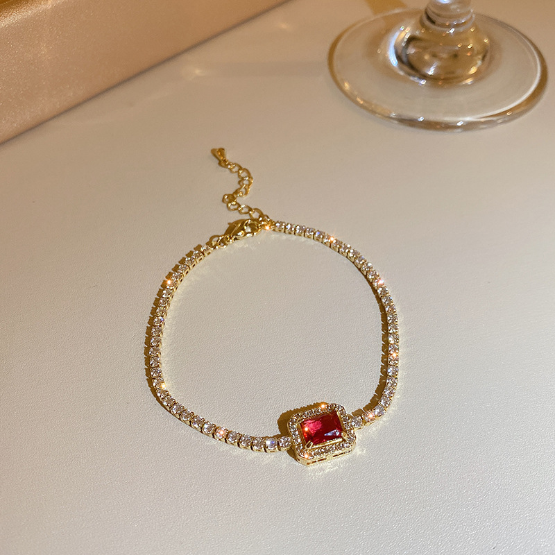 ZIRCON cuadrado pulsera ajustable Mujer simple luz de lujo pulsera moda personalidad temperamento Joker Senior Sentido de mano adornos hembra
