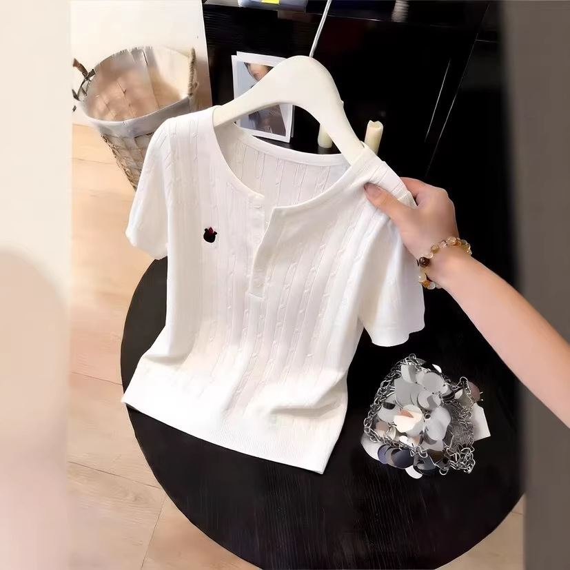 Áo thun nữ ngắn tay cổ bán hở cúc, kiểu dáng Pháp thanh lịch — màu trắng chi tiết 1