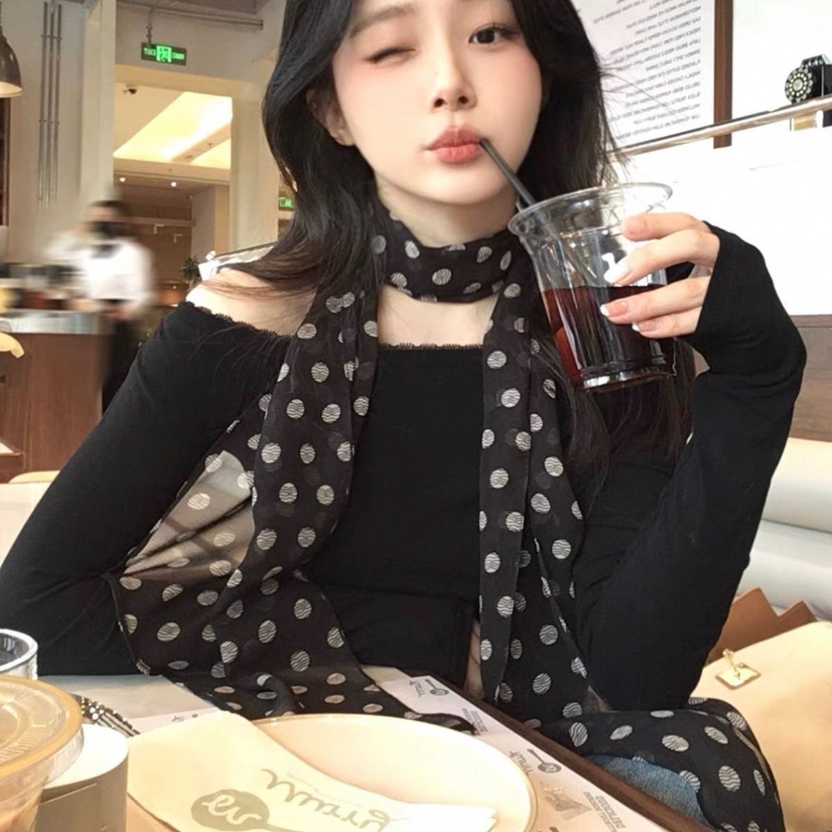 롱 실크 스카프 - 빅 폴카 도트 블랙