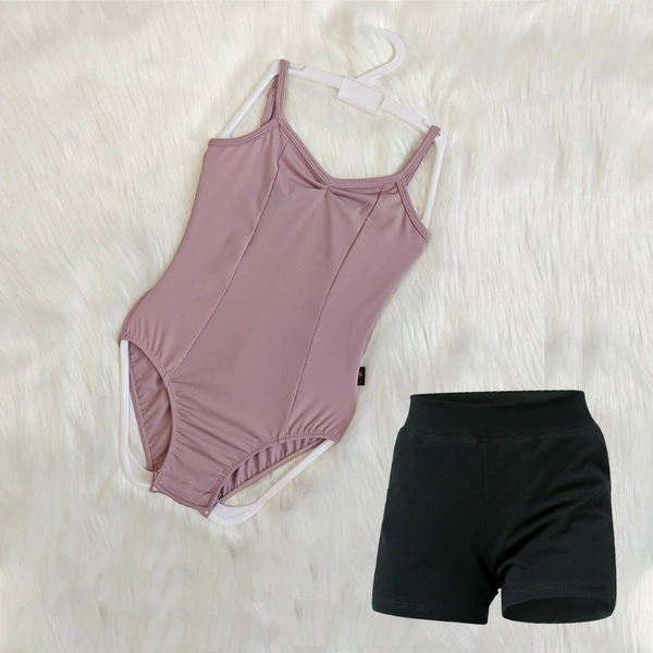 Purple pink suspender + wide-mouth three-quarter pants