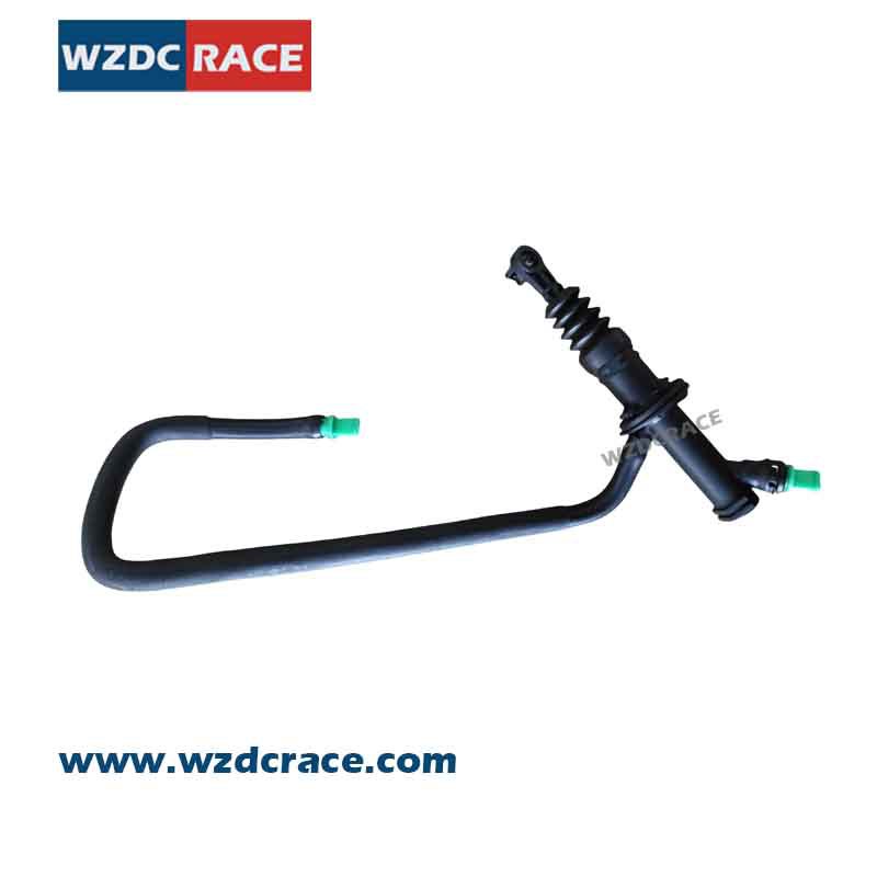 Bomba de embrague de automóvil Dongfeng Qichen R30 bomba de embrague 30610 - 2FK0A freno de plástico