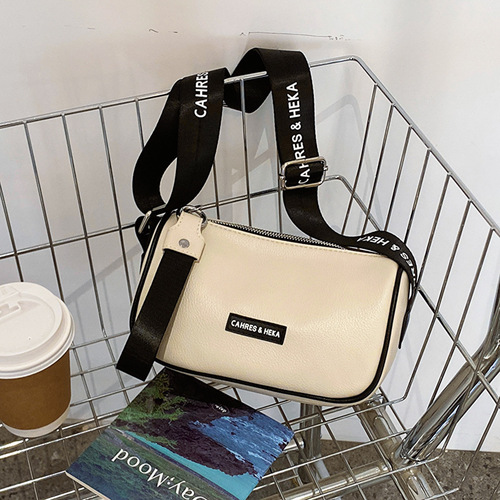 This year's popular Internet celebrity small bags for women  new trendy summer versatile crossbody bag wide shoulder strap single shoulder pillow bag