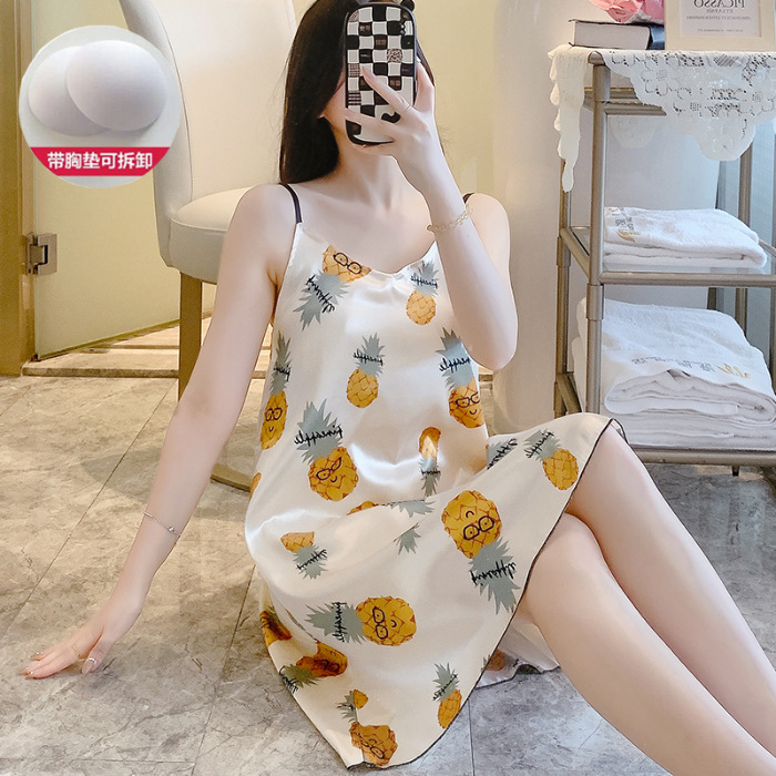 Una variedad de pijamas de verano giratorio cojín de pecho de seda simulada vestido de cinturón sexy pijamas de flores y hierbas dibujos animados ropa para el hogar