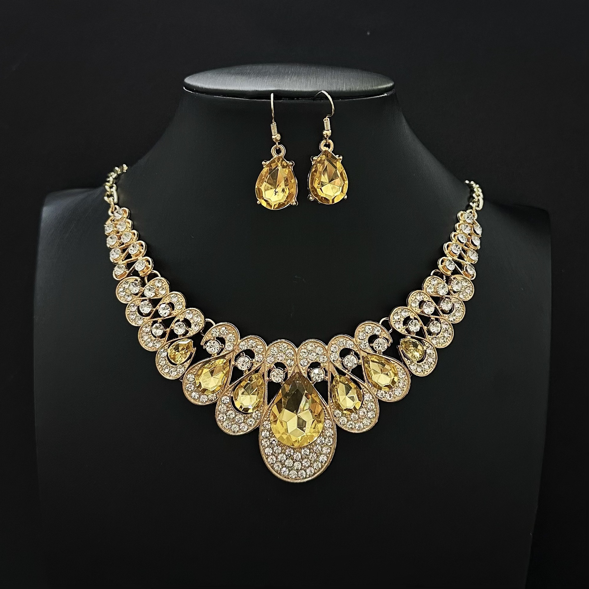 Joyería transfronteriza explosión Amazon venta caliente gran collar de gemas conjunto de pendientes de orejas Europa y América temperamento exagerado de moda diamantes flash image 10