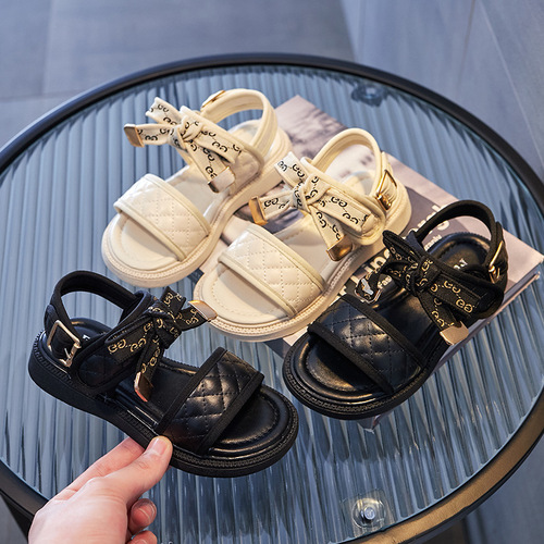 Girls Sandals 2024 New Fashion Summer Little and Middle-aged Girls Princess Shoes Soft Sole Beach Baby Shoes