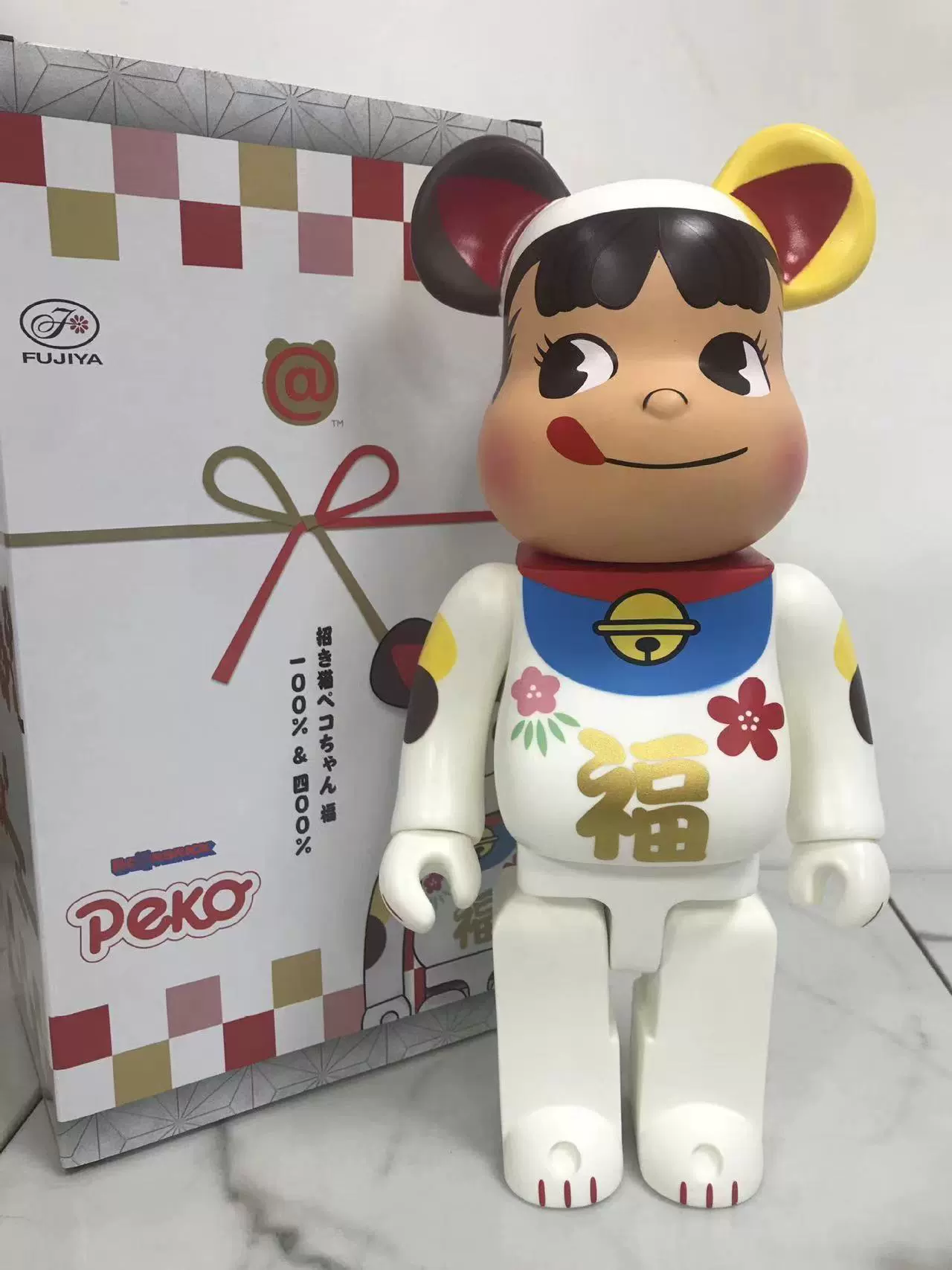 Bearbrikk 400%violent Bear Jiming Bear Milk Milk Girl Net Red Trend Polls Swing Gifts оптовая продажа