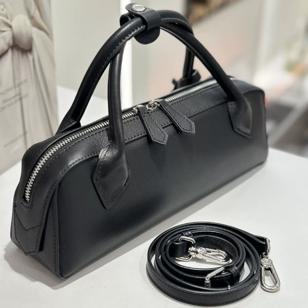 新款小众设计头层牛皮法棍包女手提单肩包复古腊肠包纳帕皮百搭包