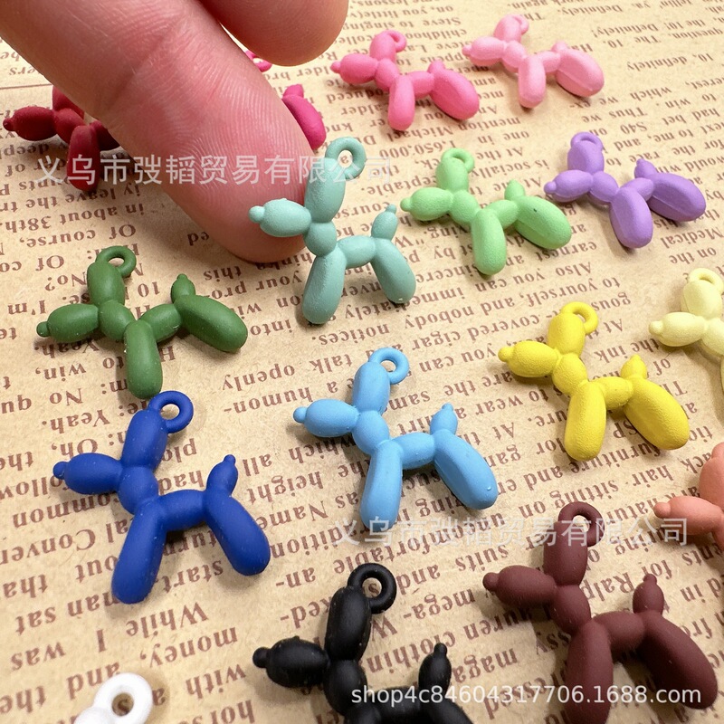 漆を塗ってすりつぶした風船の犬の合金のペンダントのペンダントのdiyの部品のブレスレットのネックレスのキーホルダーのアクセサリーの卸売り|undefined