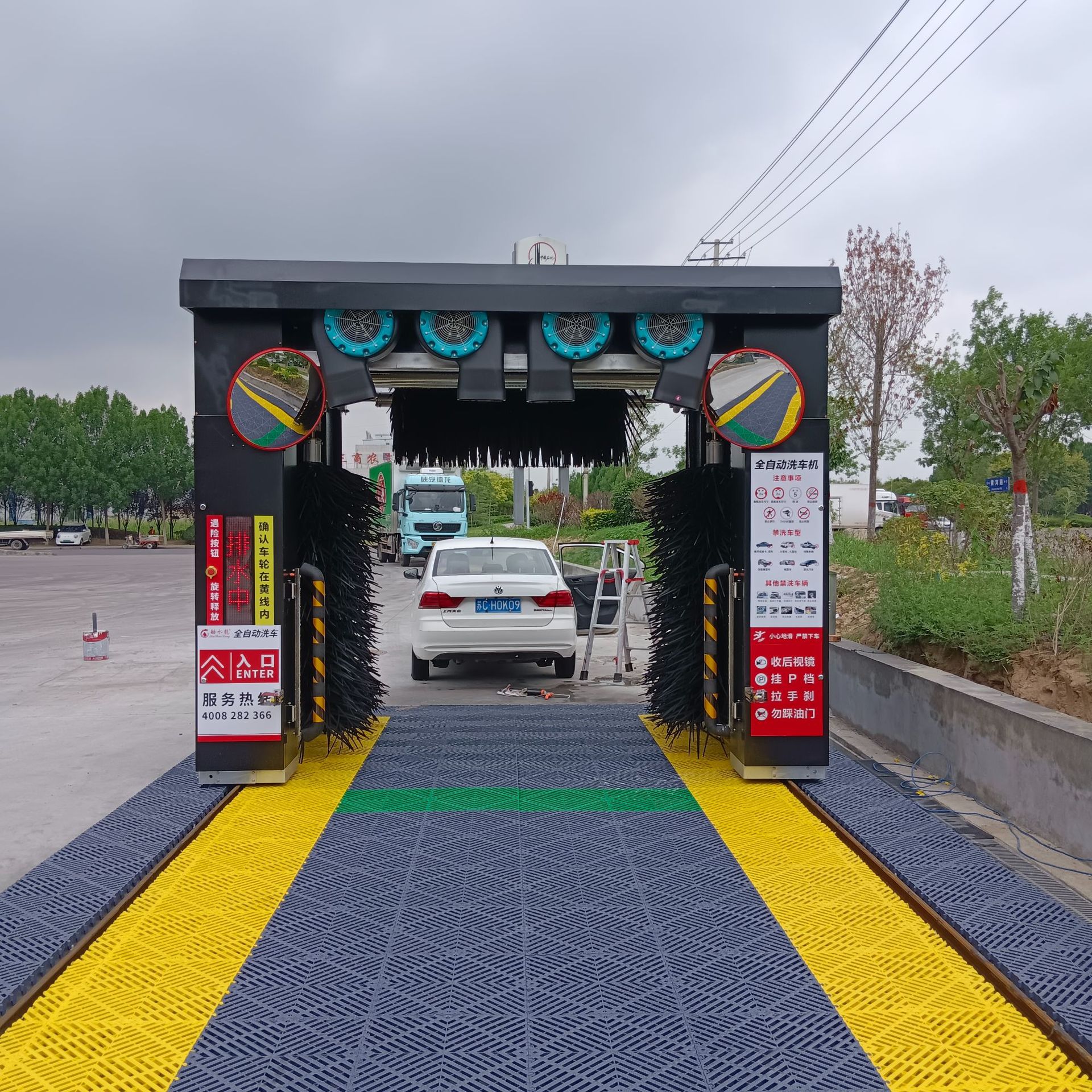 Manufacturer of Intelligent Car Wash Machines, Fully Automatic Reciprocating Computerized Car Wash Self-Service Cleaning Equipment, Gantry Car Wash Machine
