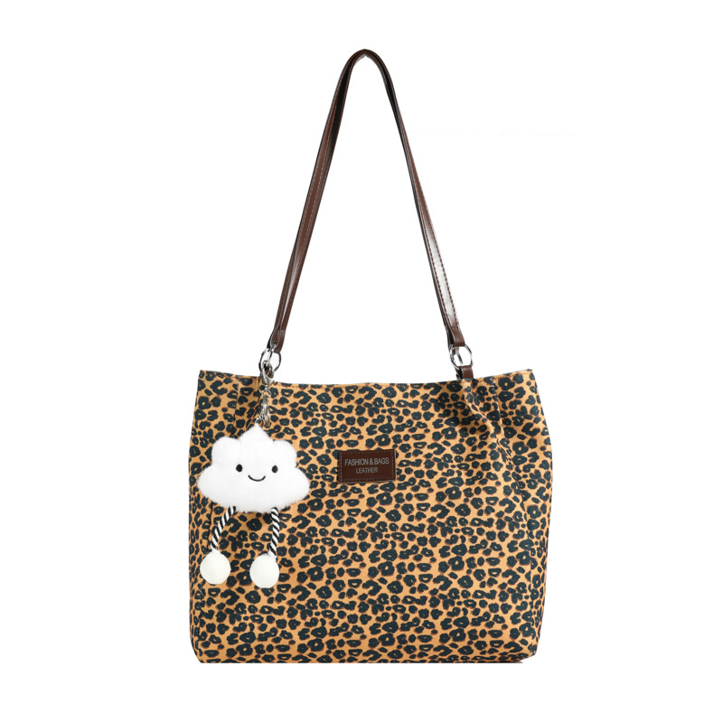 Bolsa de balde de alta sensación Boemia tote 2024, nuevo bolso popular universal, bolso de hombro de gran capacidad para mujeres