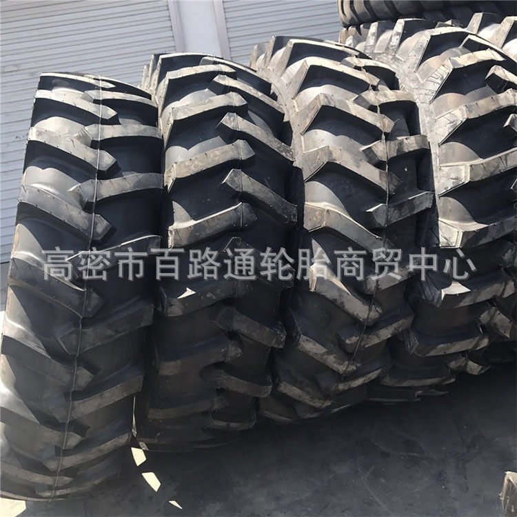 批发徐州甲字轮胎18.4-38人字花纹拖拉机轮胎配内胎