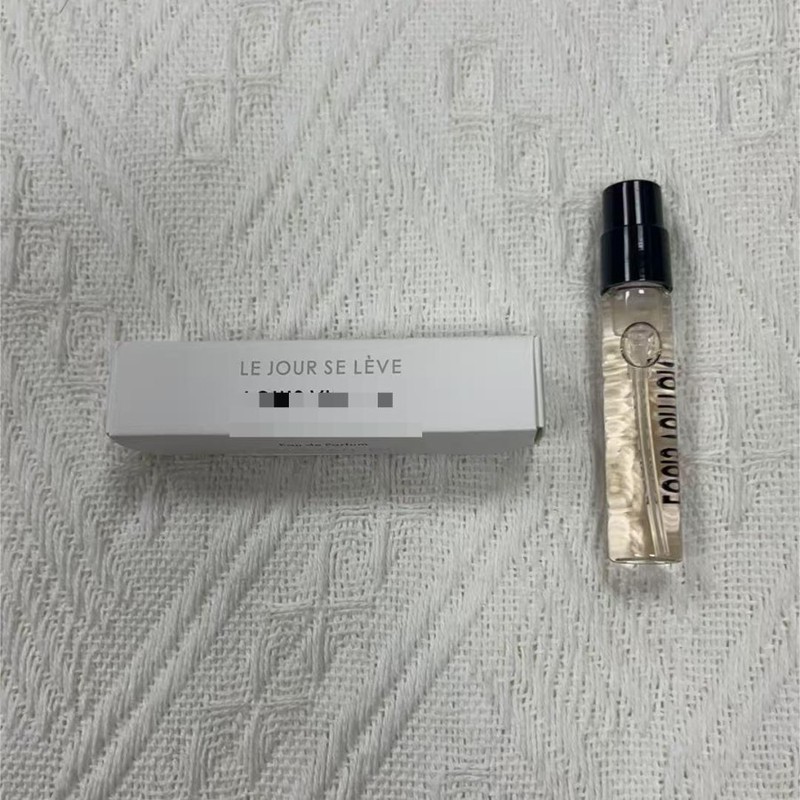 思扬破晓逍遥奔星星情香水小样试管摆摊爆火卡纸女士男士香水|undefined