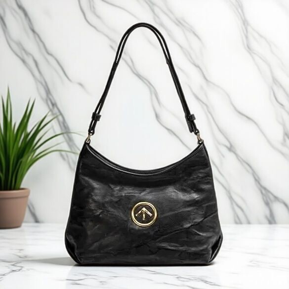 A Hobo-Style Black Leather Pleated Large-Capacity New Shoulder Bag, Casual Versatile Crossbody Arrow Bag A Hobo-Style Black Leather Pleated Large-Capacity New Shoulder Bag, Casual Versatile Crossbody Arrow Bag