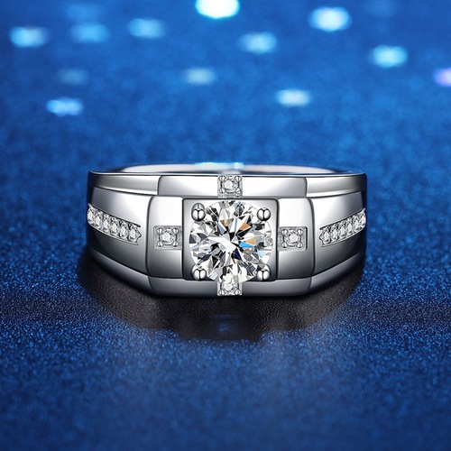 Wholesale sterling silver ring, platinum-plated knight men's ring, moissanite one carat, trendy and domineering wedding jewelry, dropshipping