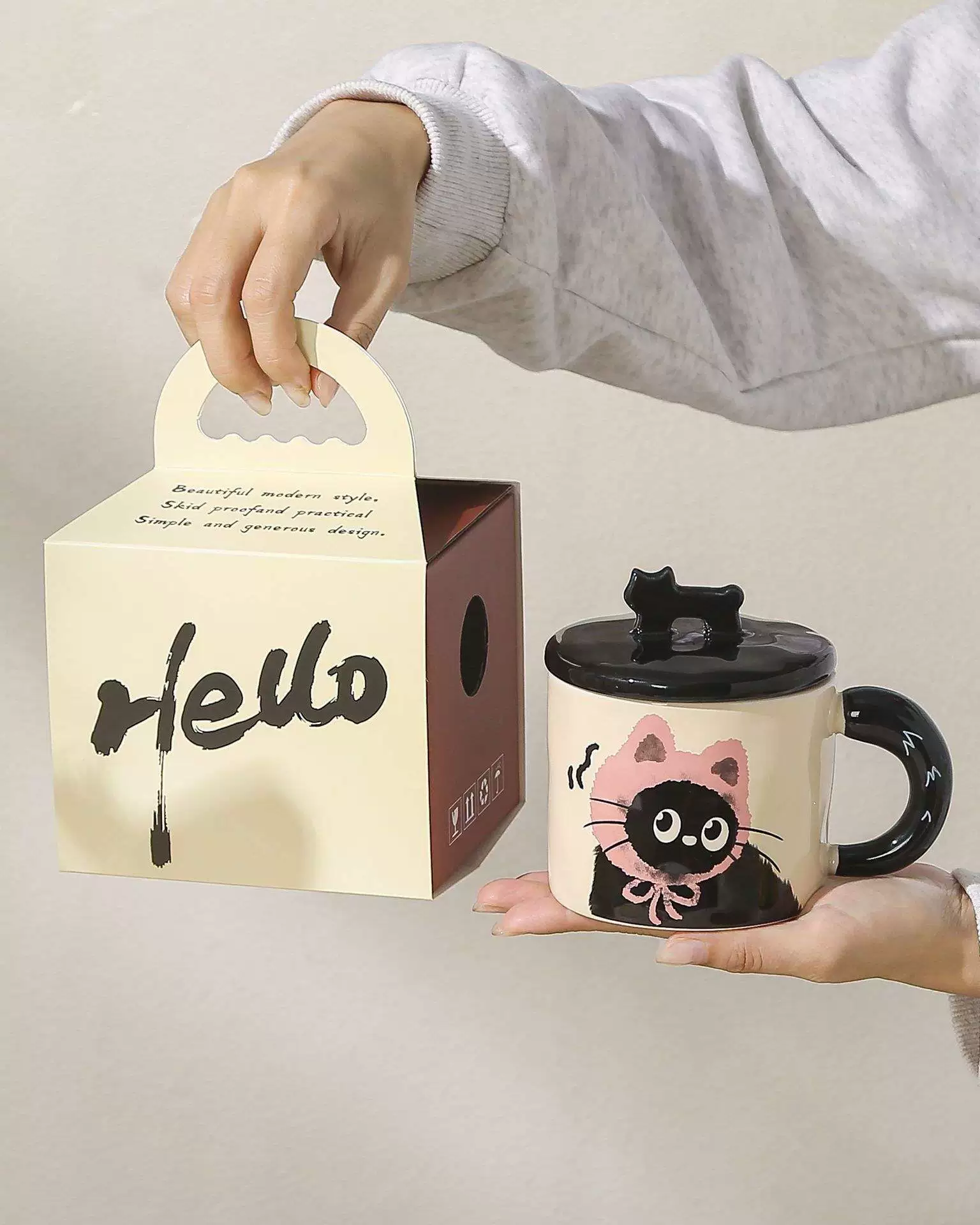 Creative Personalized Cat Mug with Lid for Hands-Friendly Gift Drinking Cup Cute Ceramic Coffee Cup Office Cup