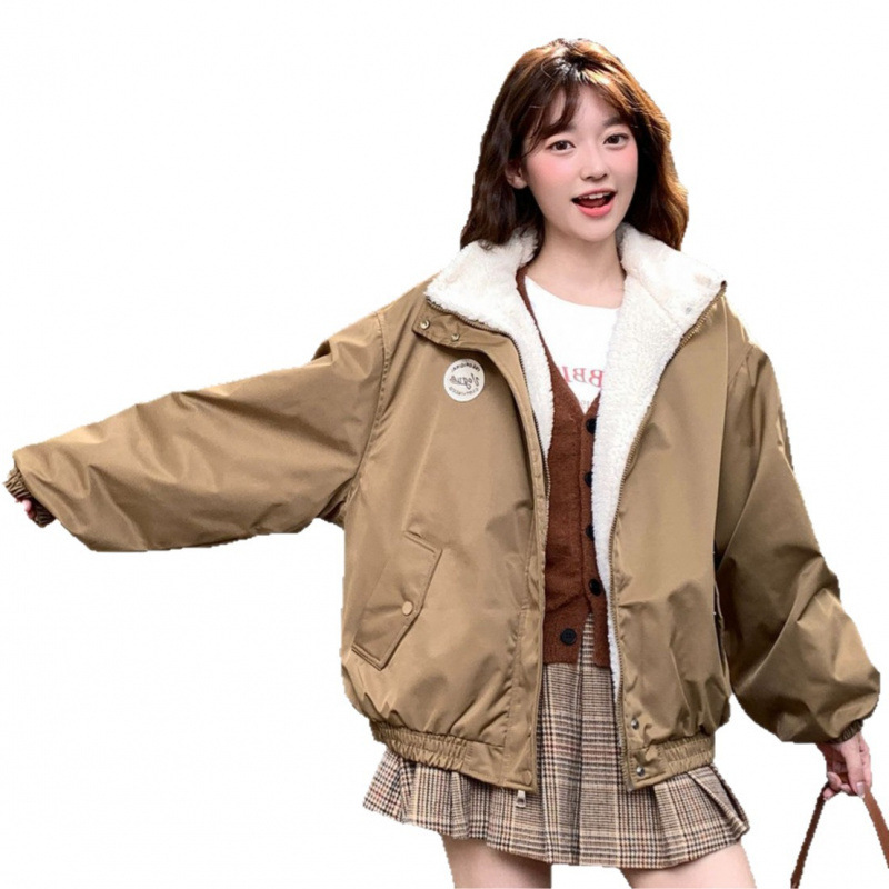 Algodón de la mujer de la escuela de la chaqueta de cuello vertical insignia otoño-invierno 2025 nuevo suelto delgado acolchado grueso abrigo cálido