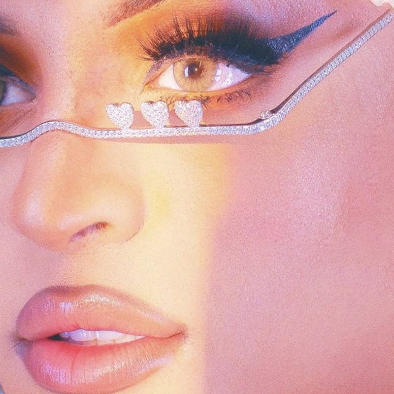 Transfronterizo nuevo rhinestone gafas Marco de moda europea y americana vestido de lujo bola amor cara joyería personalizada Accesorios