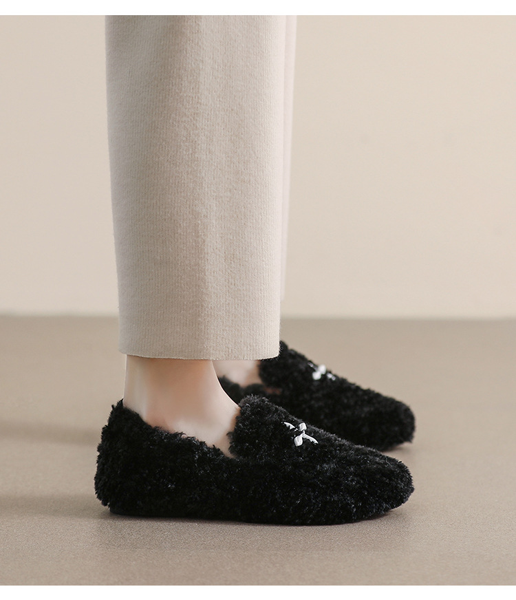 Pantofole basse da donna in peluche con punta tonda_voghion.com