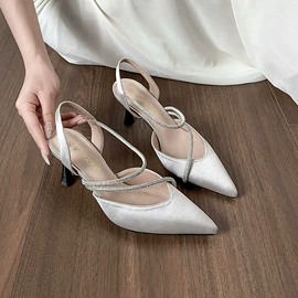 女式时装单鞋;女式皮靴;乐福鞋