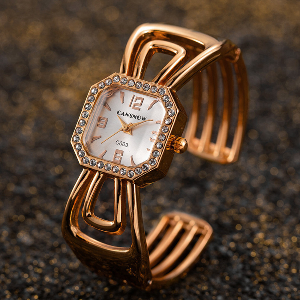 Casual Occasion Quartz Movement Geometric Pattern Vintage Style Geometric Alloy Strap Quartz Watch