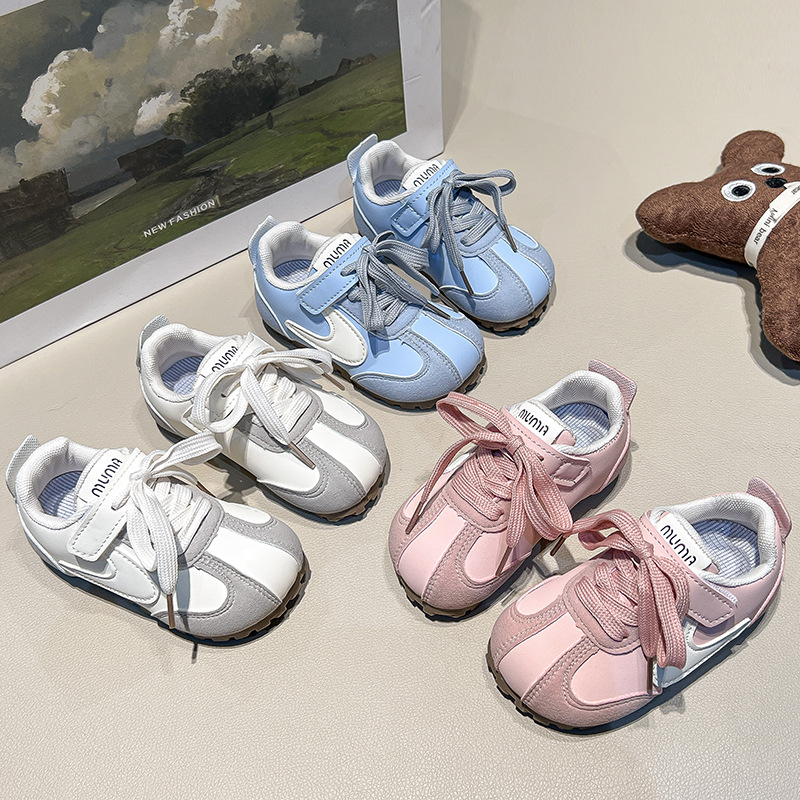 Children's breathable sneakers